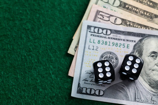 Close-up of a live dealer explaining baccarat rules during a koi800 login session